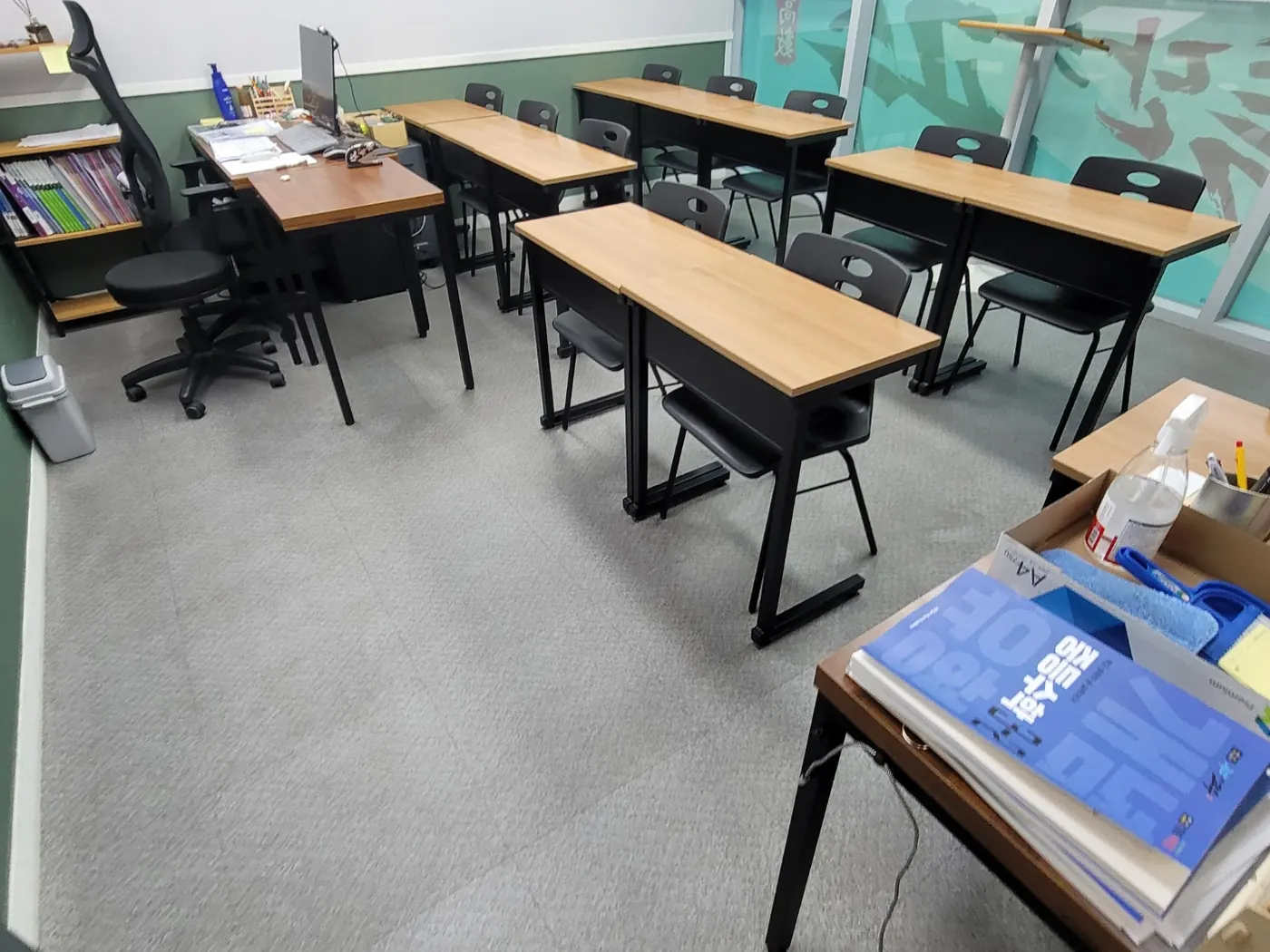 온양읍 학원청소 시공 현장 — 열람석 정리