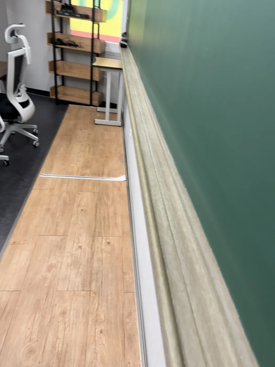좌석 사이 바닥 — 언양읍 학원청소 현장