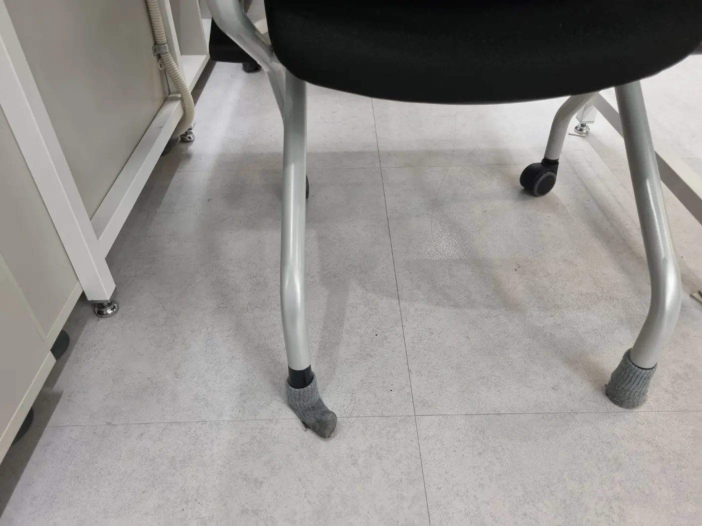바닥 마감 상태 — 달동 학원청소 현장