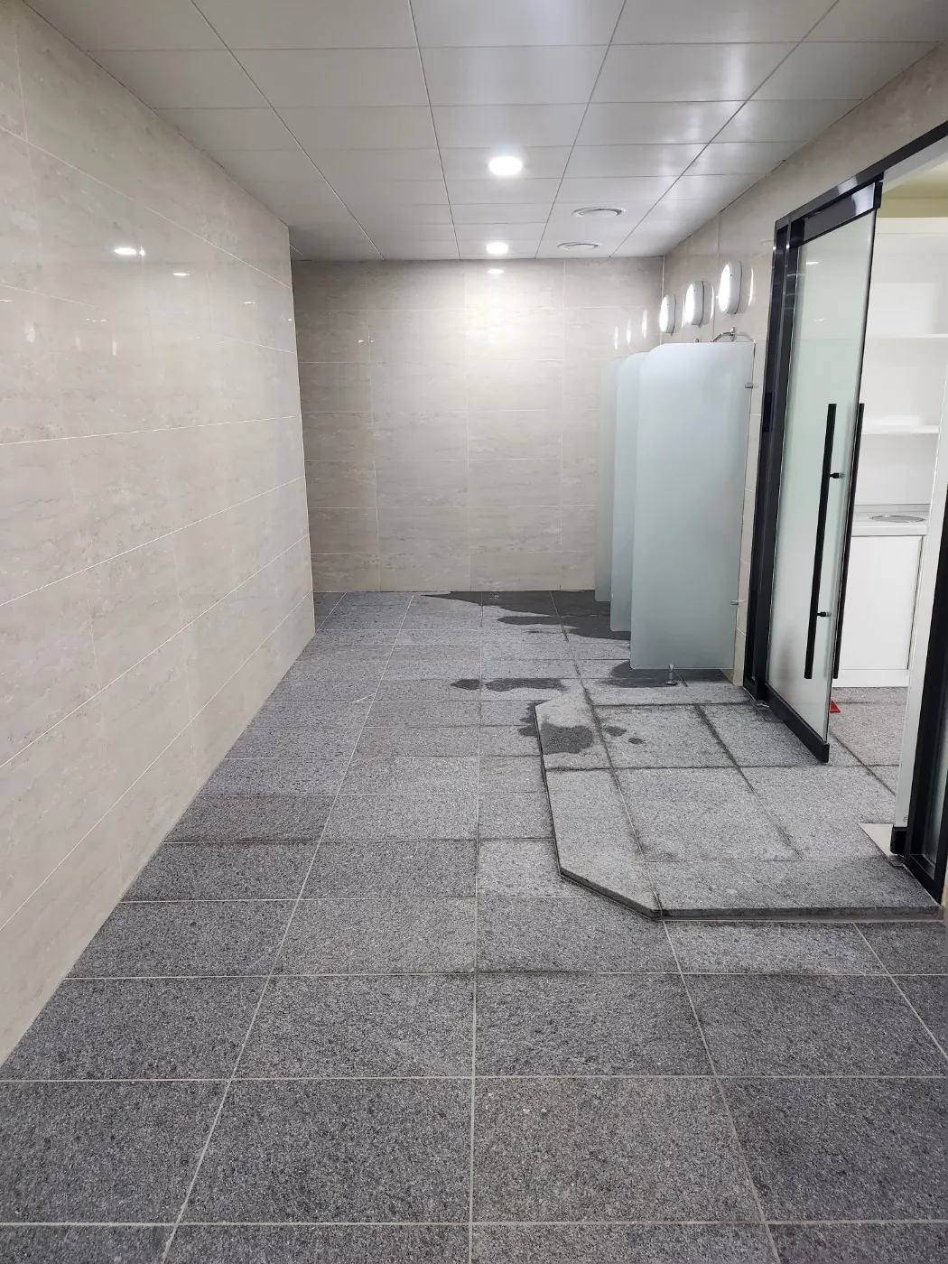 바닥 세정 — 무거동 목욕탕청소 현장