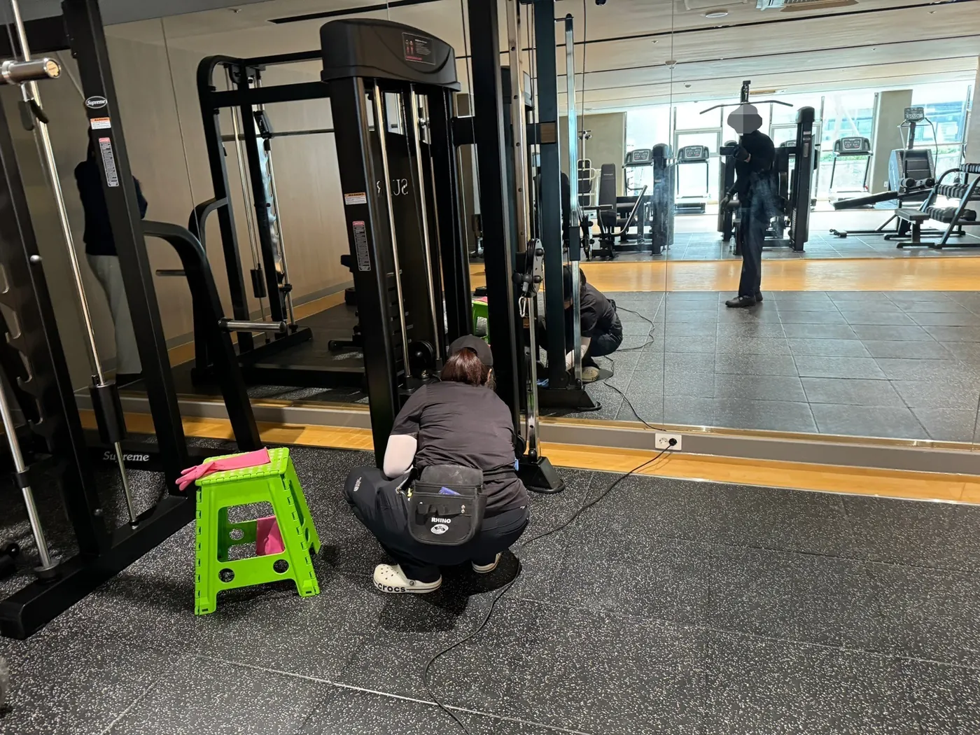 미포동 헬스장청소 시공 현장 — 머신존 정리
