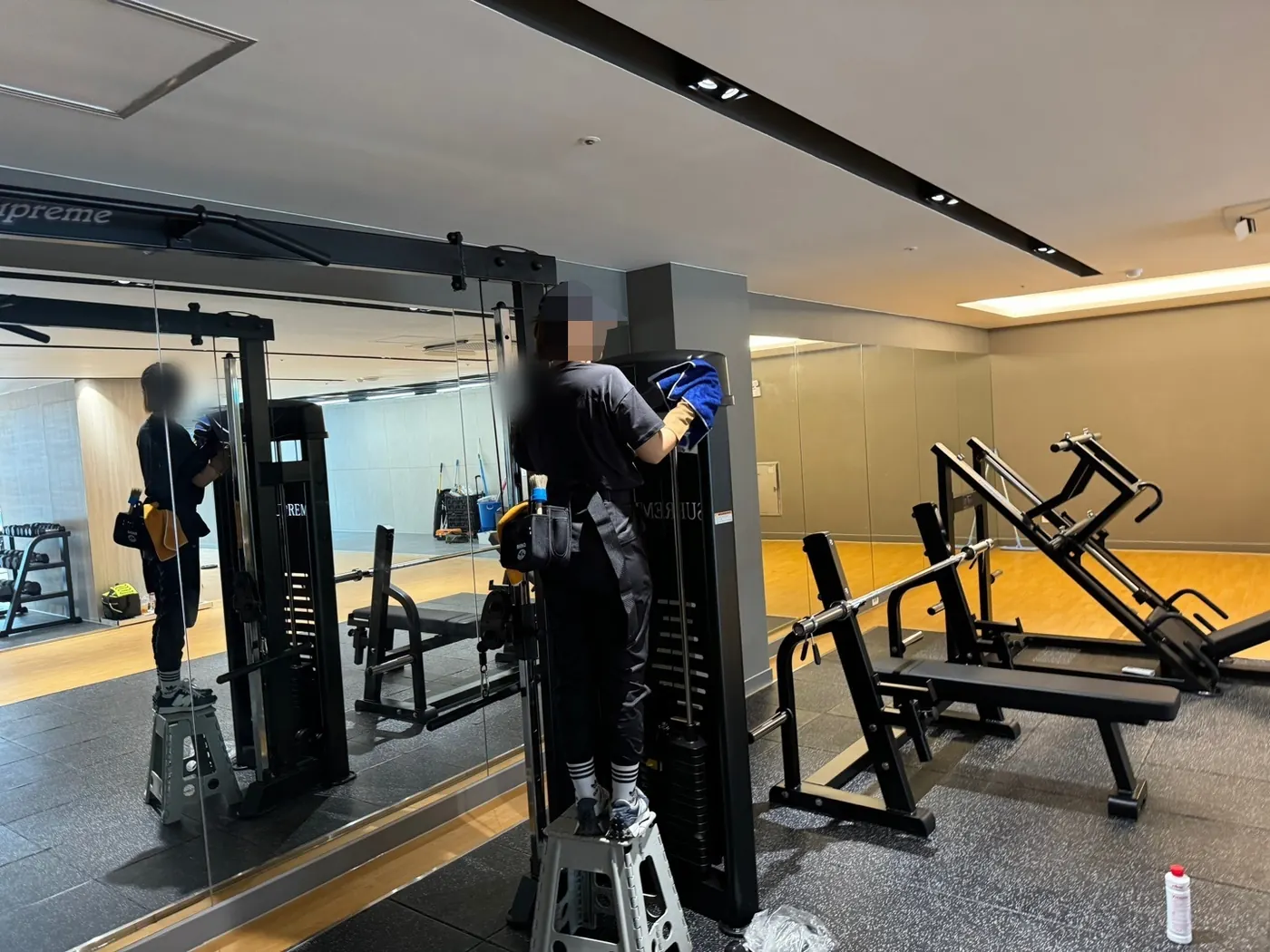 세정 진행 — 부곡동 헬스장청소 현장