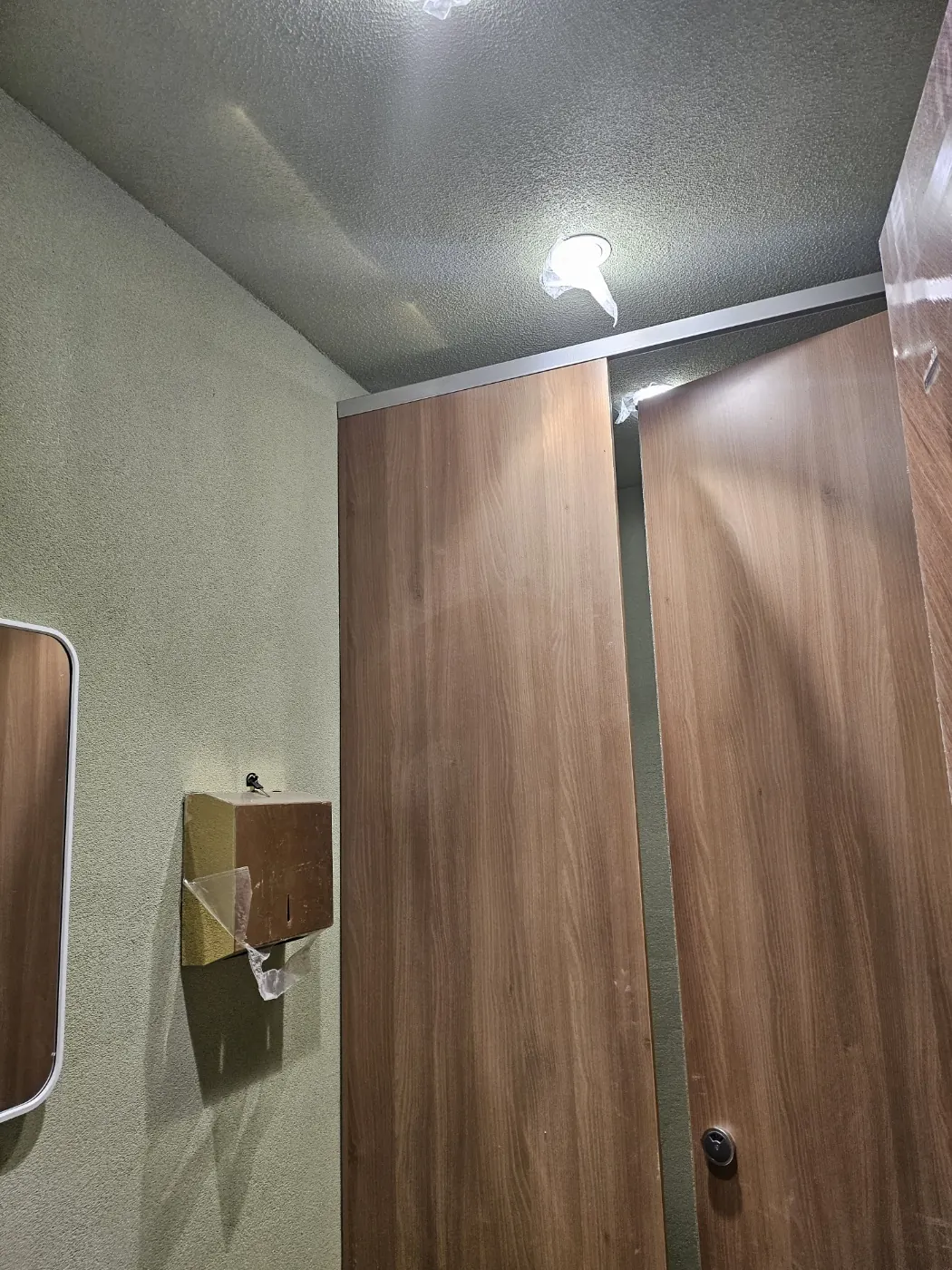 시공 잔여물 정리 — 진장동 준공청소 현장