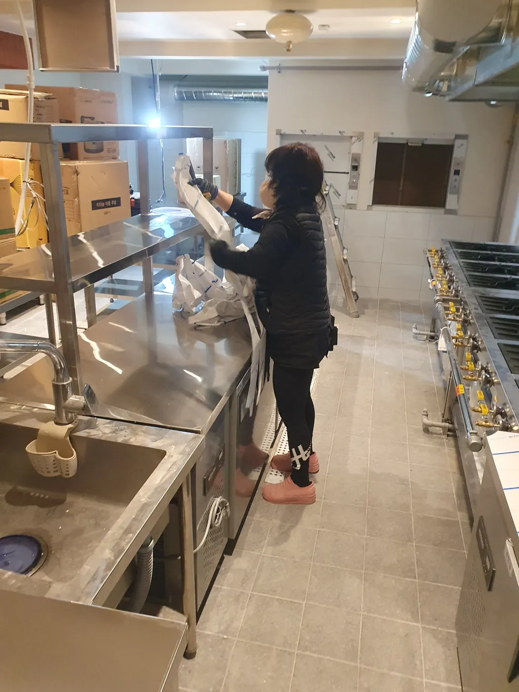 주방 집기 정리 — 주전동 식당청소 현장