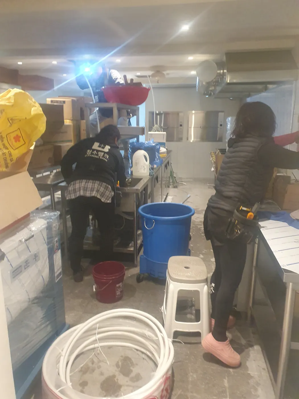 작업 진행 — 범서읍 식당청소 현장