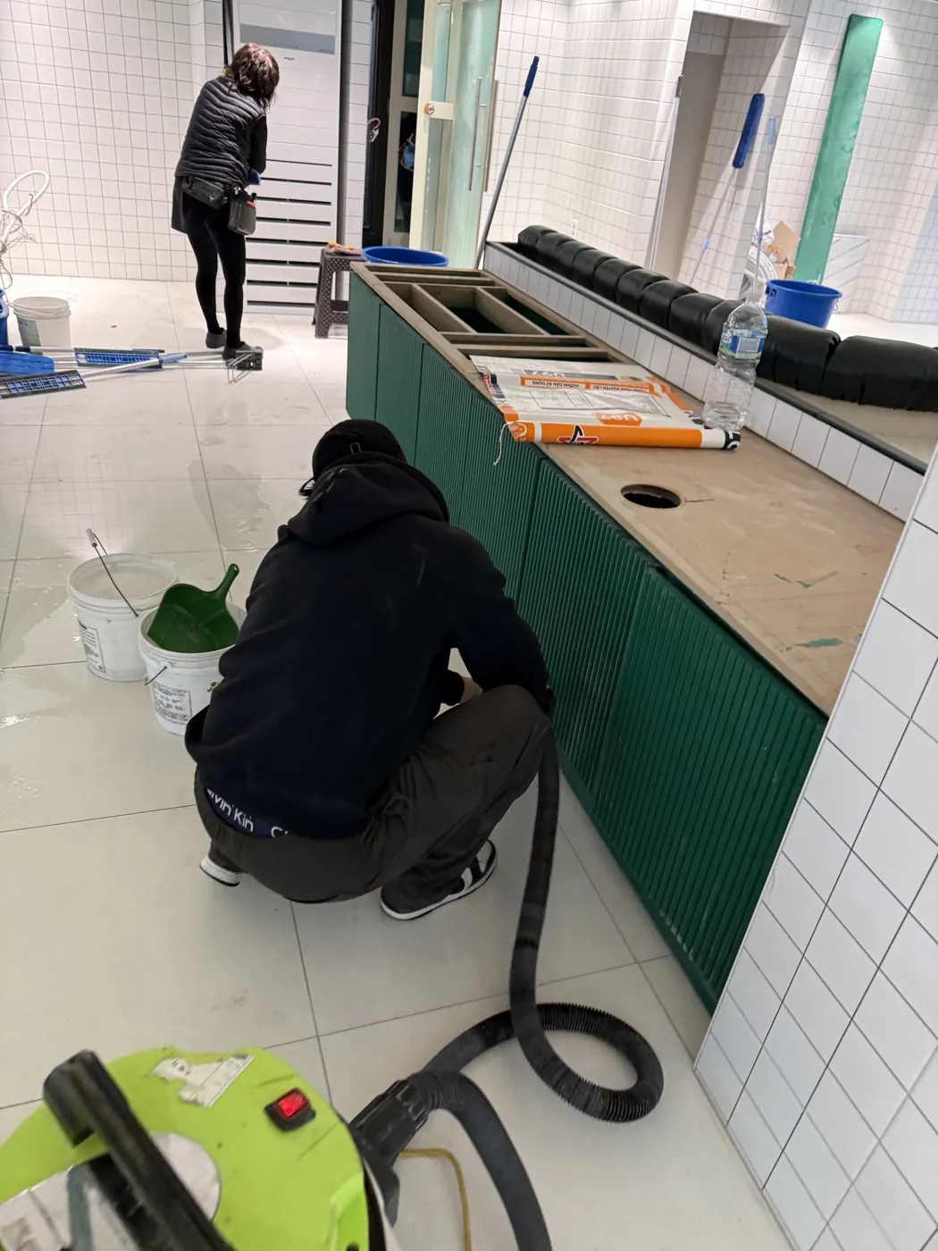 세정 진행 — 선암동 식당청소 현장