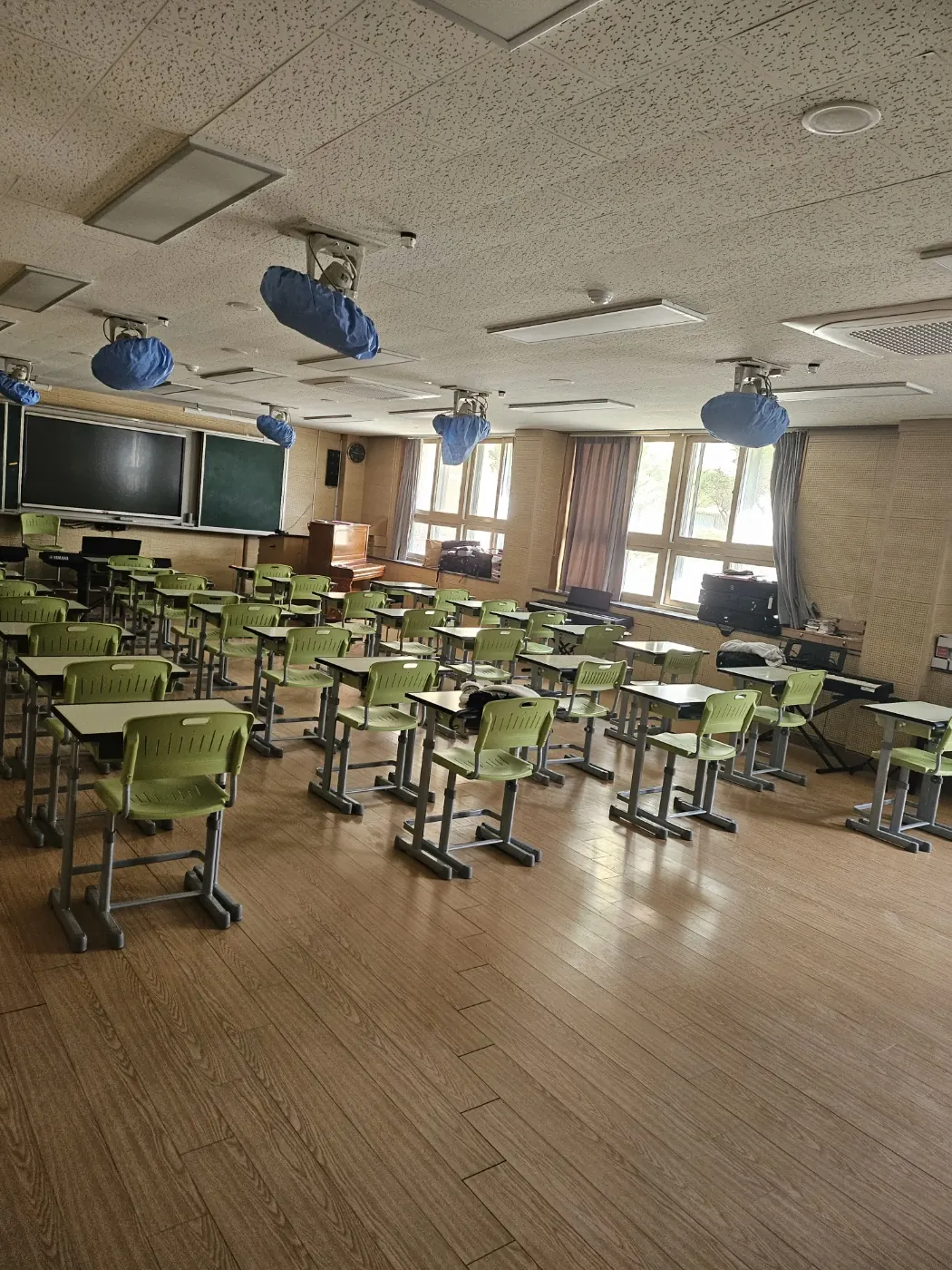 온양읍 학교청소 시공 현장 — 교실 정리