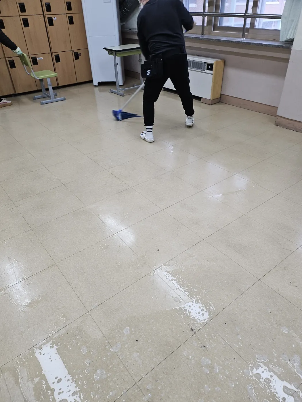 세정 진행 — 삼남읍 학교청소 현장