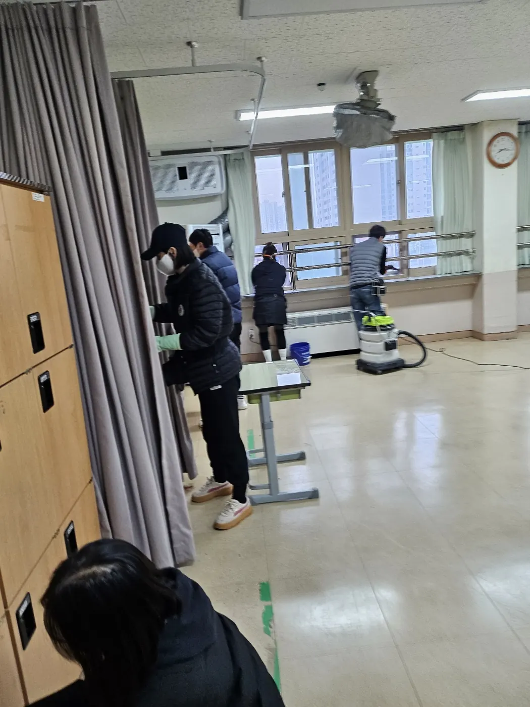 바닥 물걸레 마감 — 언양읍 학교청소 현장