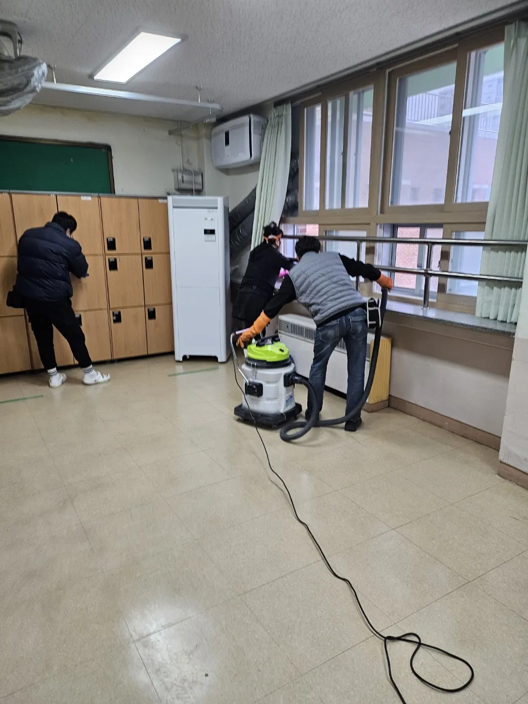 바닥 물걸레 마감 — 두왕동 학교청소 현장